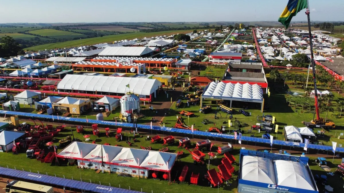 Vista aérea do parque do Show Rural Coopavel em Cascavel