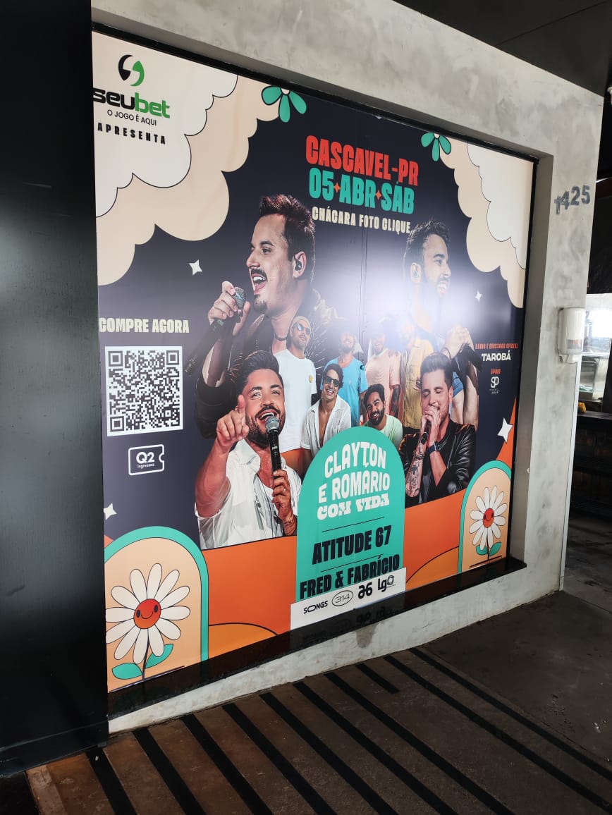 Comunicação visual produzida e instalada pela MB Digital — projeto 19